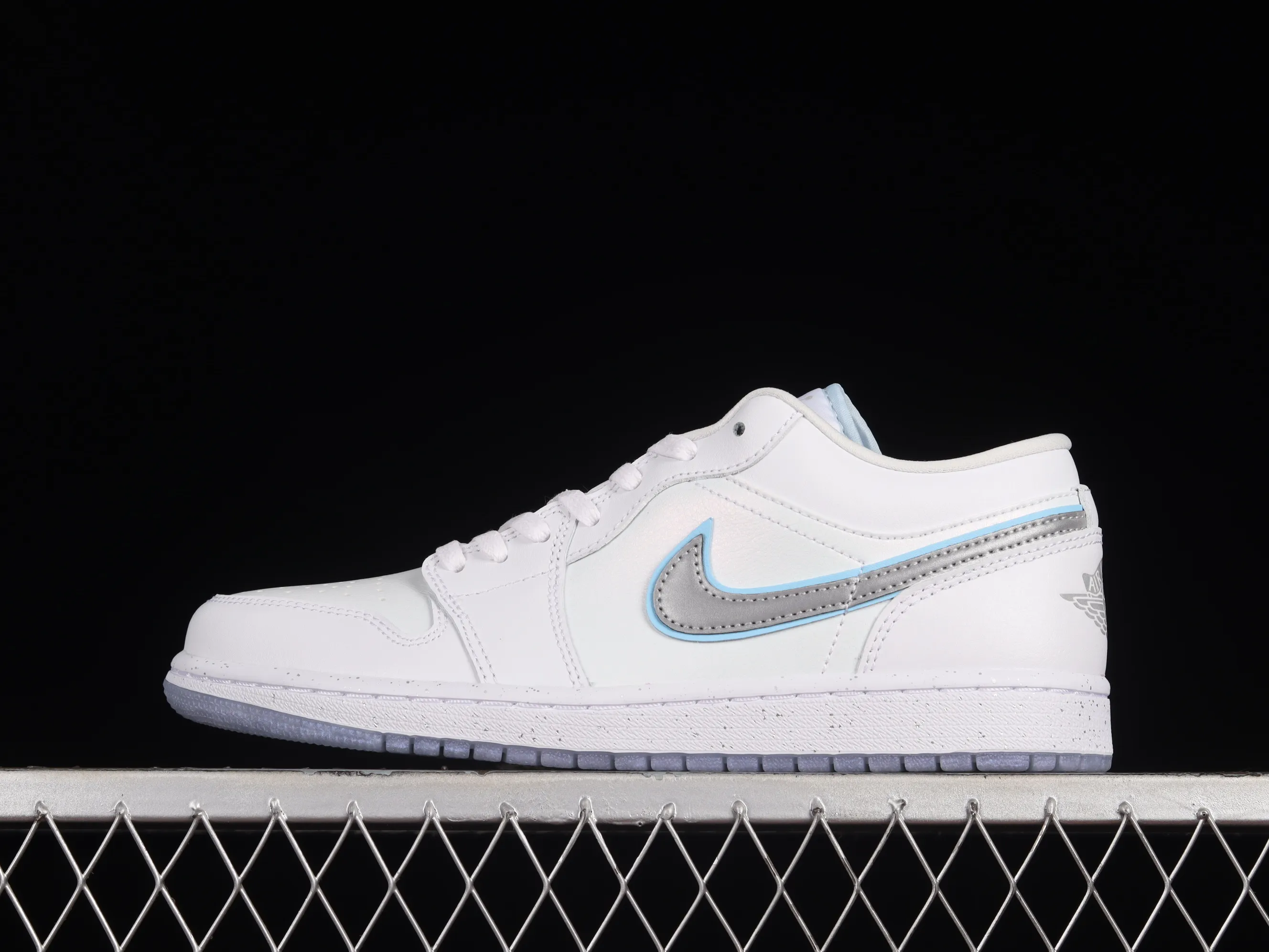 All categories Air Jordan Jordan series basketball shoes Air Jordan 1 Low G version pure original Air Jordan 1 Low "Dare To Fly" AJ1 Joe 1 silver cultural low-top casual sneakers FB1874-101